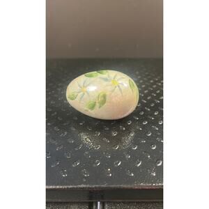 1400. Ceramic Egg with flowers